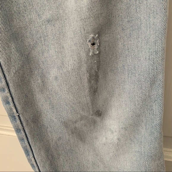 Vintage Zena Light Wash Distressed Jeans - Picture 5 of 10